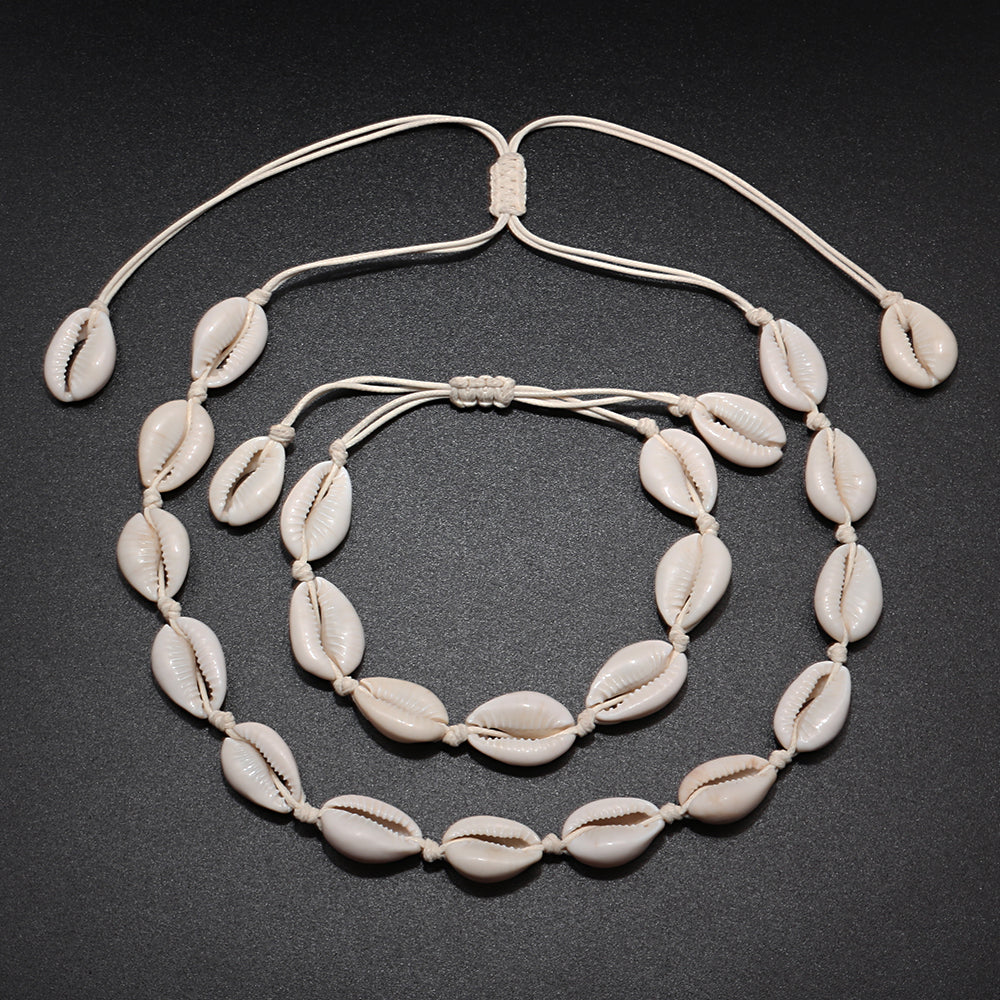 Originales Muschel-Halskette und Armband Set, Naturmaterial, handgefertigt, Boho-Stil.