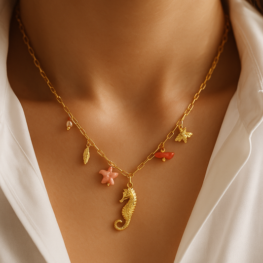 Guldhalskæde i rustfrit stål til kvinder med søhest og koral detaljer