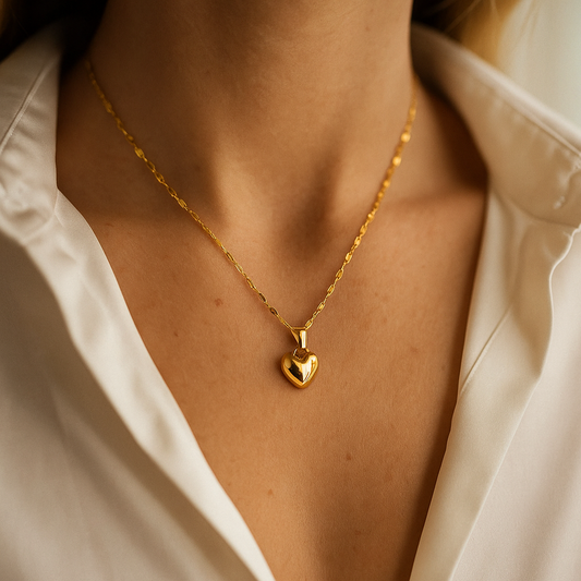 Halskæde med hjertevedhæng i rustfrit stål til kvinder