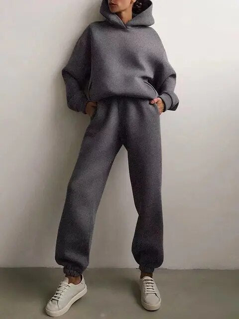 Dame hoodie og sweatpants sæt i fleece - efterårsmagi fra Marivelle
