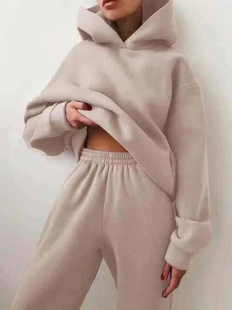 Dame hoodie og sweatpants sæt i fleece - efterårsmagi fra Marivelle