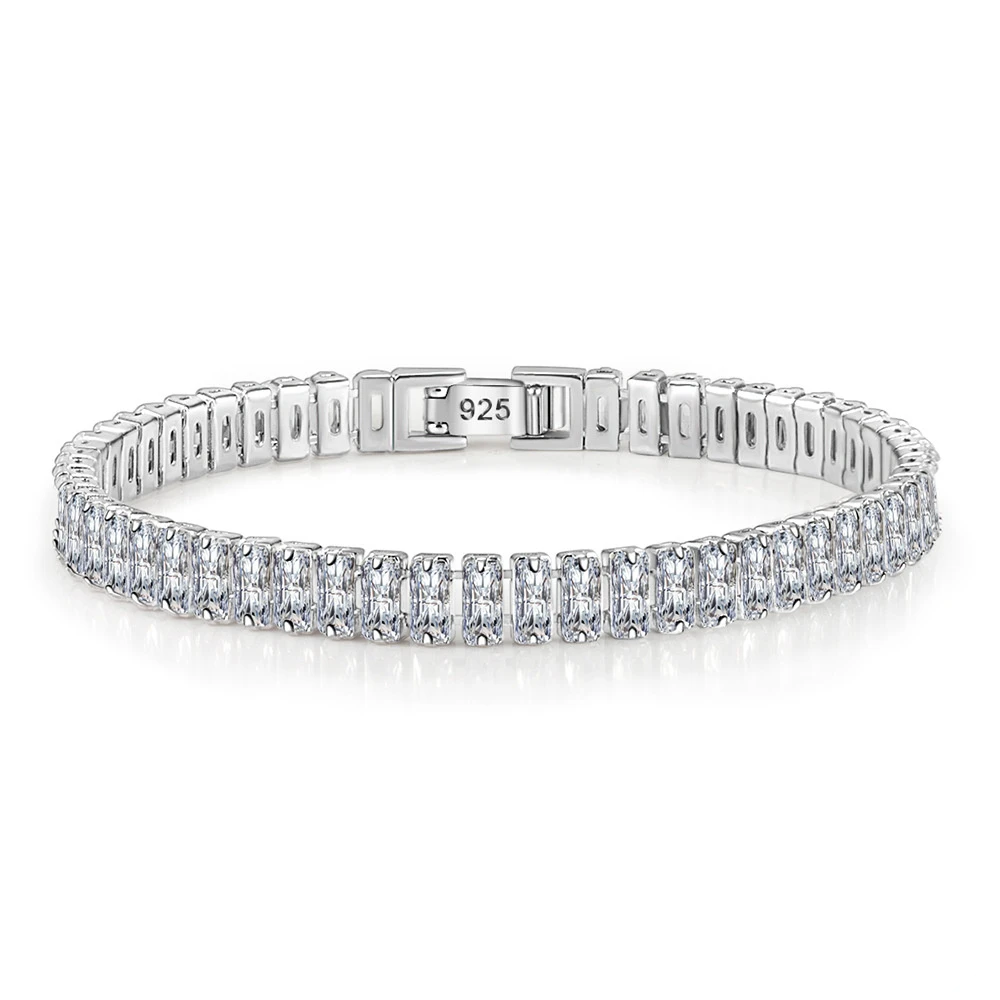 Elegant armbånd i 925 sølv med krystaller