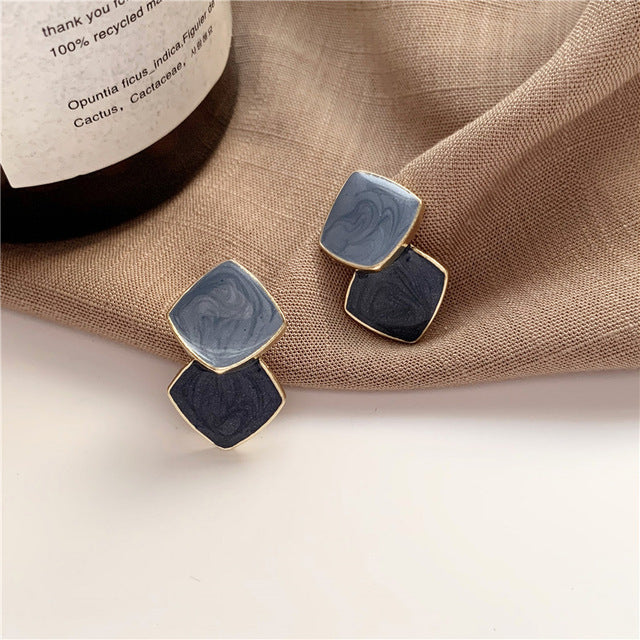 Goldene Retro-Ohrringe mit kleinen Kreisen, koreanischer Schmuck, Damenmode, Hochzeit.