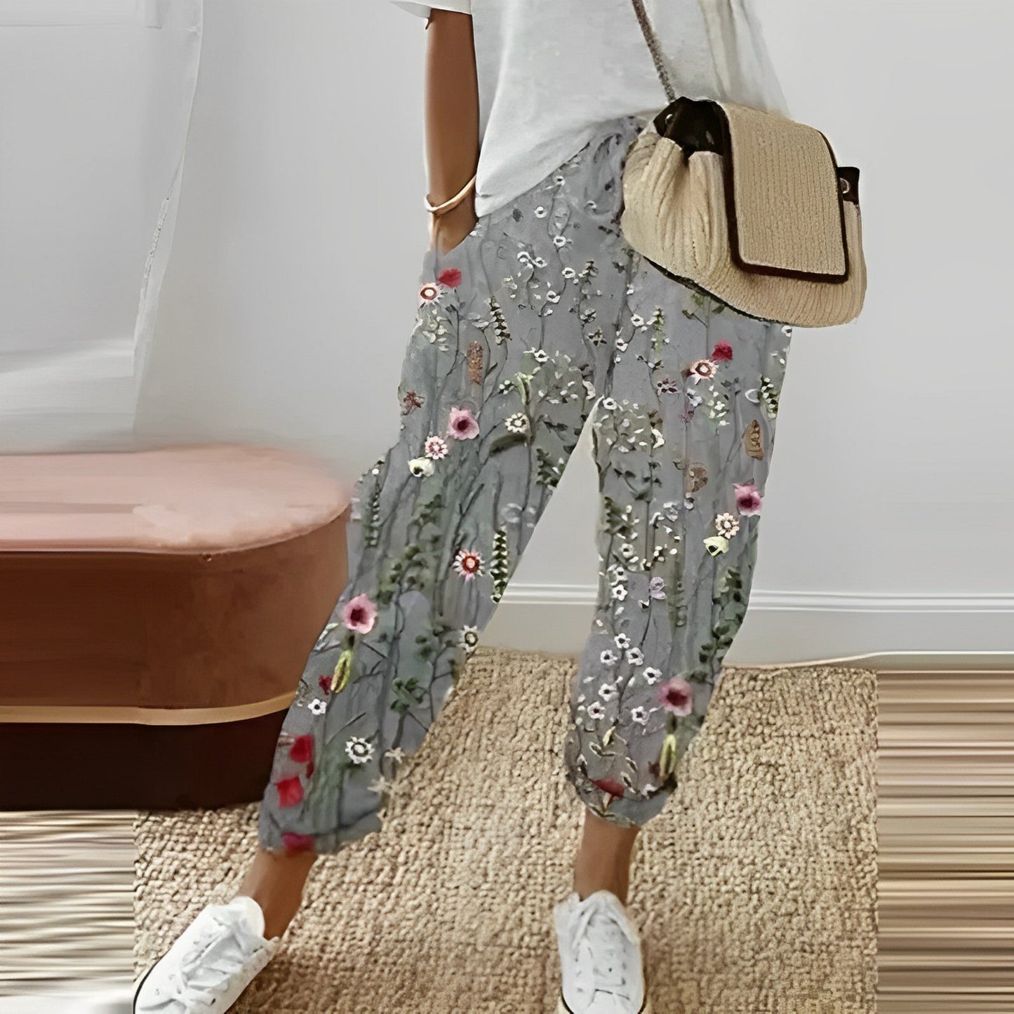 Boho damebukser med efterårsbladmønster – Selina
