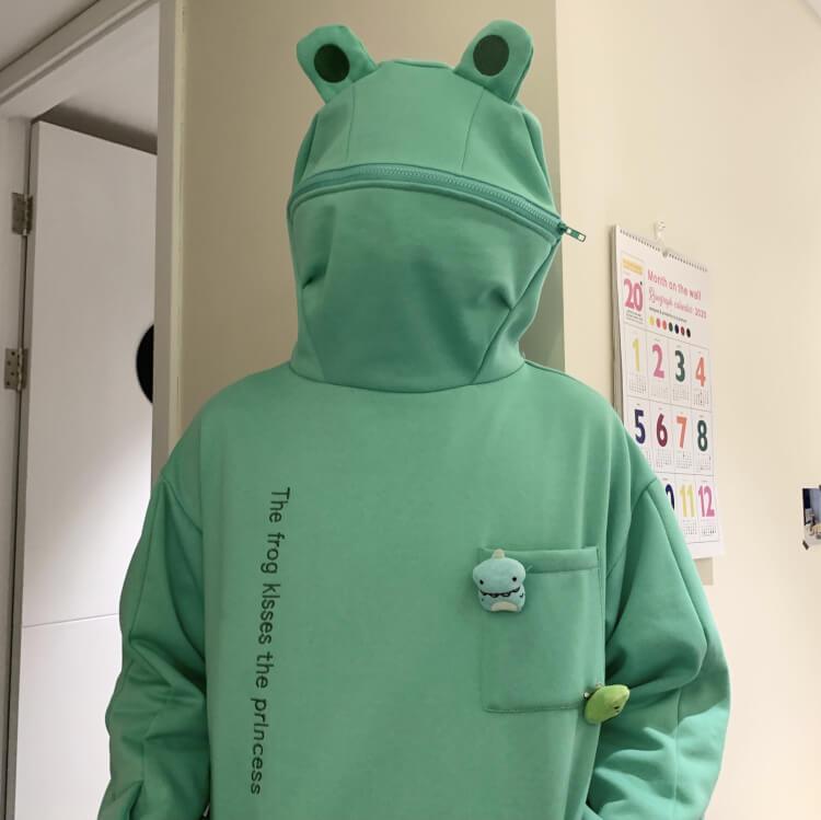 Unisex-hoodie med frø-design – Efterårsagtig Froggy-magi