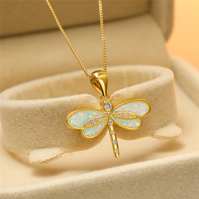 Goldene Libellen-Halskette mit Opal und Zirkonia, eleganter Schmuck, Geschenkidee.