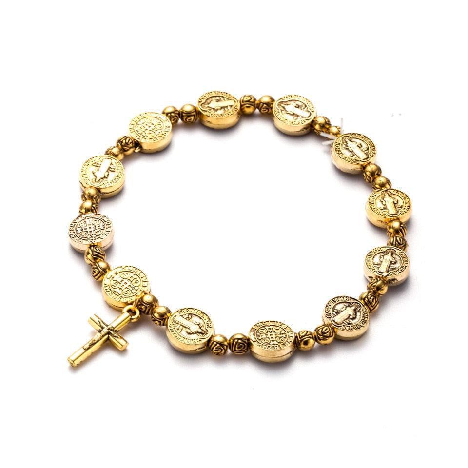 Goldenes Armband mit Kreuzanhänger, religiöse Symbole, Edelstahl, modisches Schmuckstück.