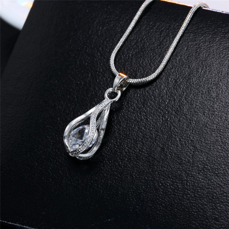 Silberne Halskette mit Zirkonia-Anhänger, eleganter Schmuck für Damen, Hochzeit, Geschenk.