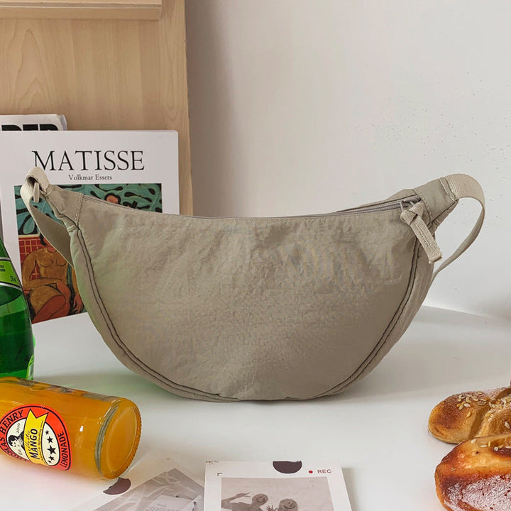 Stilfuld Halvmåne Crossbodytaske - Luna