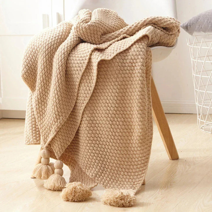 Strikket uldtæppe med kvaster - NordicCozy