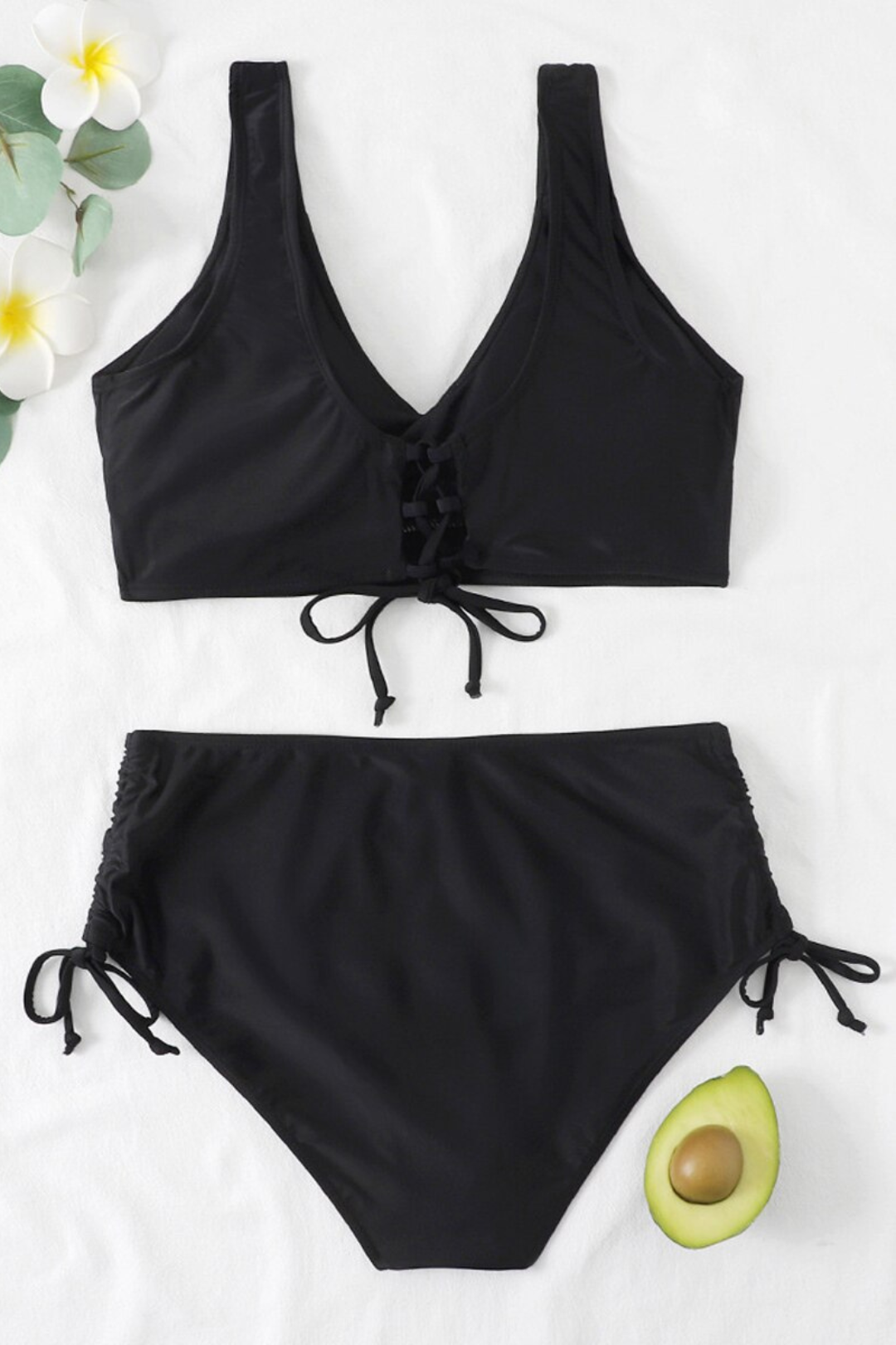 Farverig bikini med snøre og twistdetalje – Zaraï