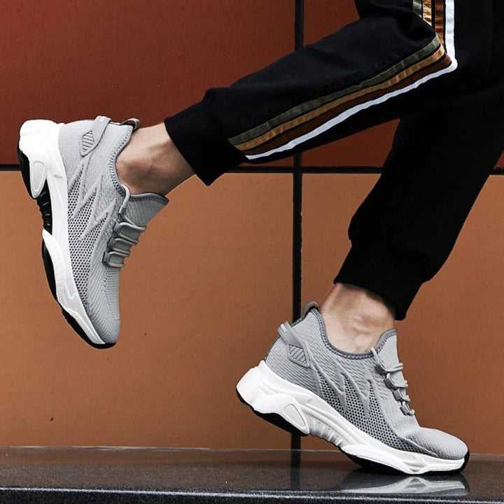 Diskret forhøjende herresneakers med stil – MaxLift Boost