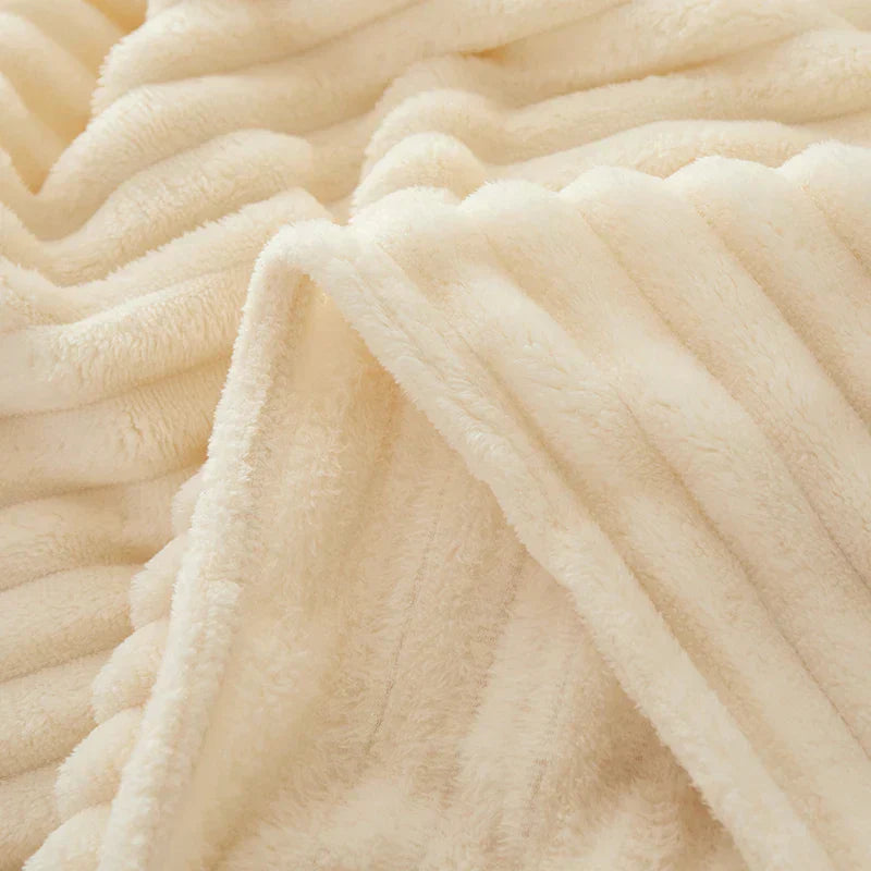 Bredstribet flonel-fleece tæppe - CozyStripe
