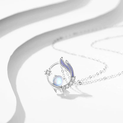 Silberne Halskette mit Mondstein-Anhänger, elegantes Design, Damen-Schmuck, Geschenkidee.