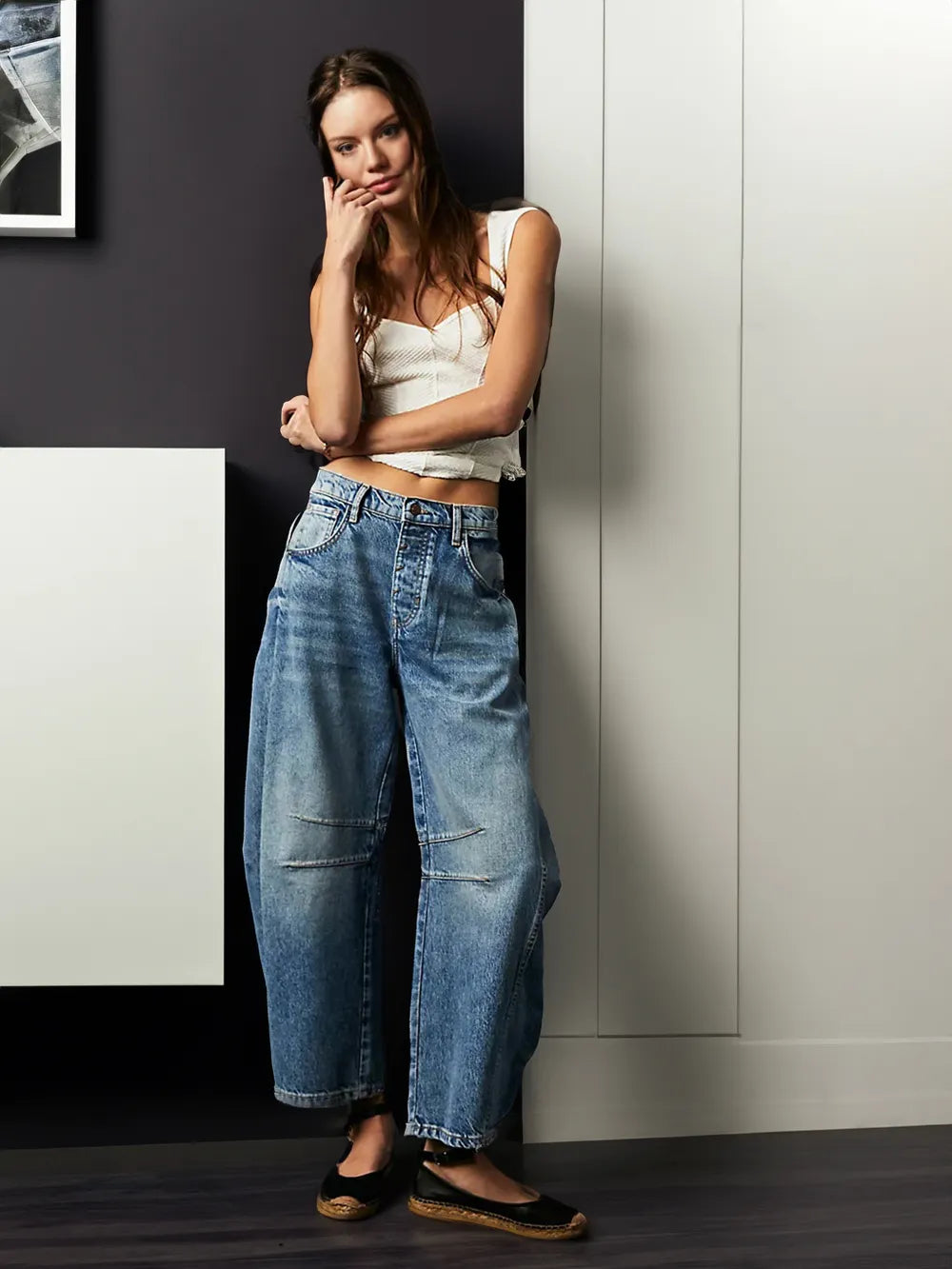 Trendy mellemhøje barrel-jeans - Livia