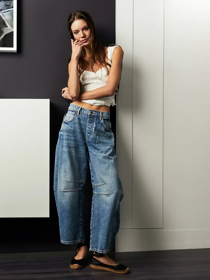 Trendy mellemhøje barrel-jeans - Livia