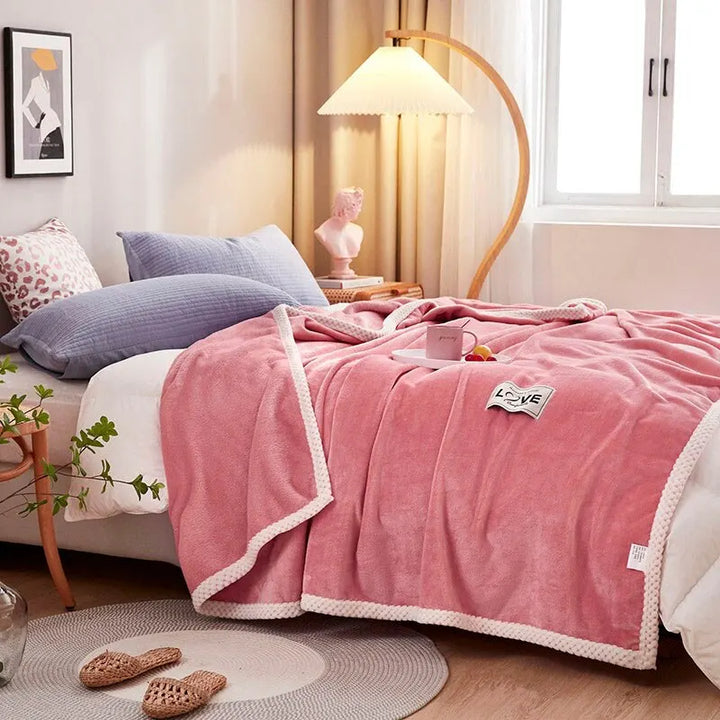 Lyserødt flonel- og fleece-tæppe - BlushCozy