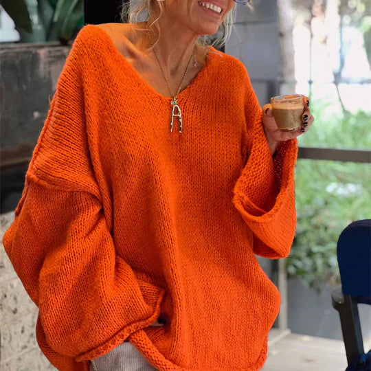 Trendy damestrøje med V-hals - Clara
