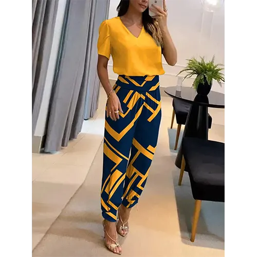Trendy damejumpsuit med korte ærmer og vide ben – Alina