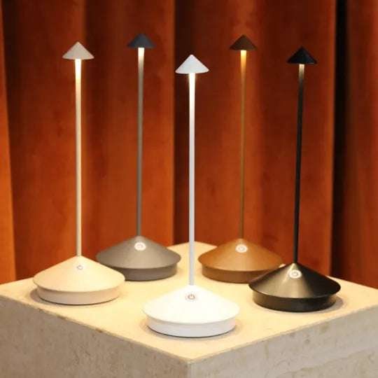 ClarityGlow™ Trådløs LED-bordlampe – Til varme aftener indendørs og udendørs