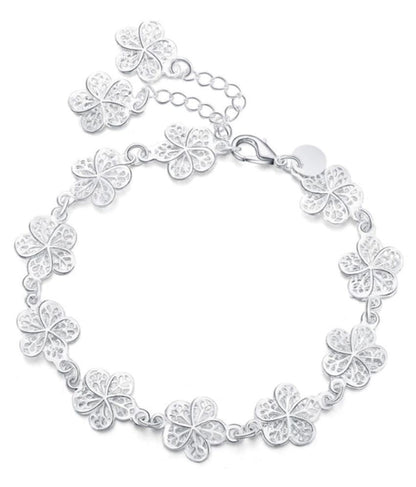 Silberarmband mit Kleeblatt-Design, filigran, verstellbar, Schmuck für Damen.
