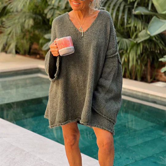 Trendy damestrøje med V-hals - Clara