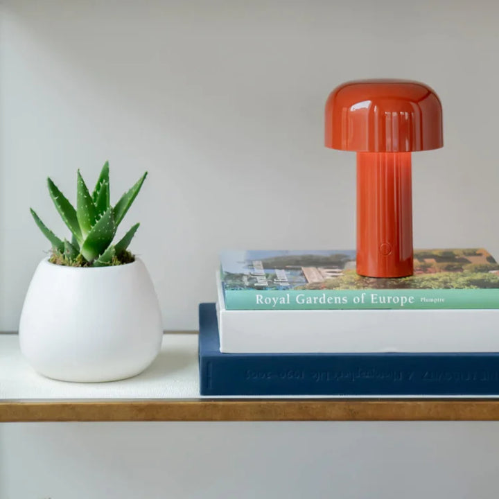 LED-bordlampe med trefarvet dæmpningsfunktion - Luminor