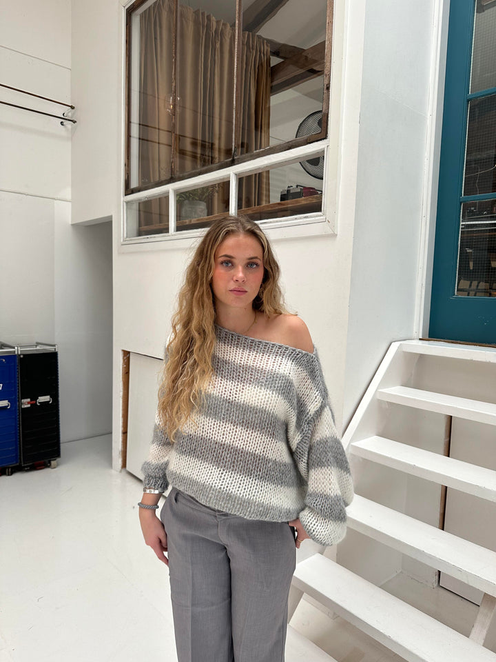 Trendy strikket damesweater - Aurelia
