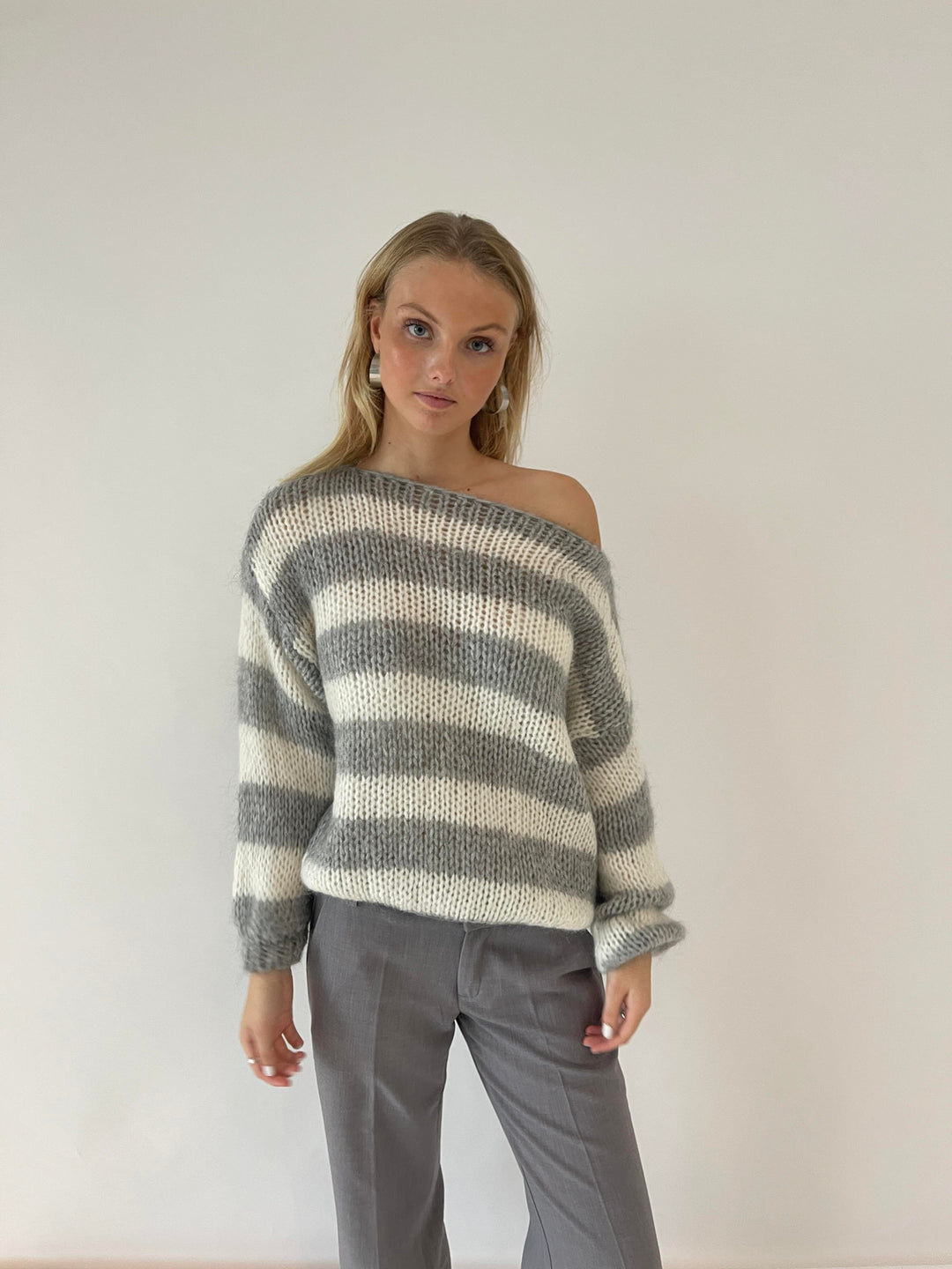 Trendy strikket damesweater - Aurelia