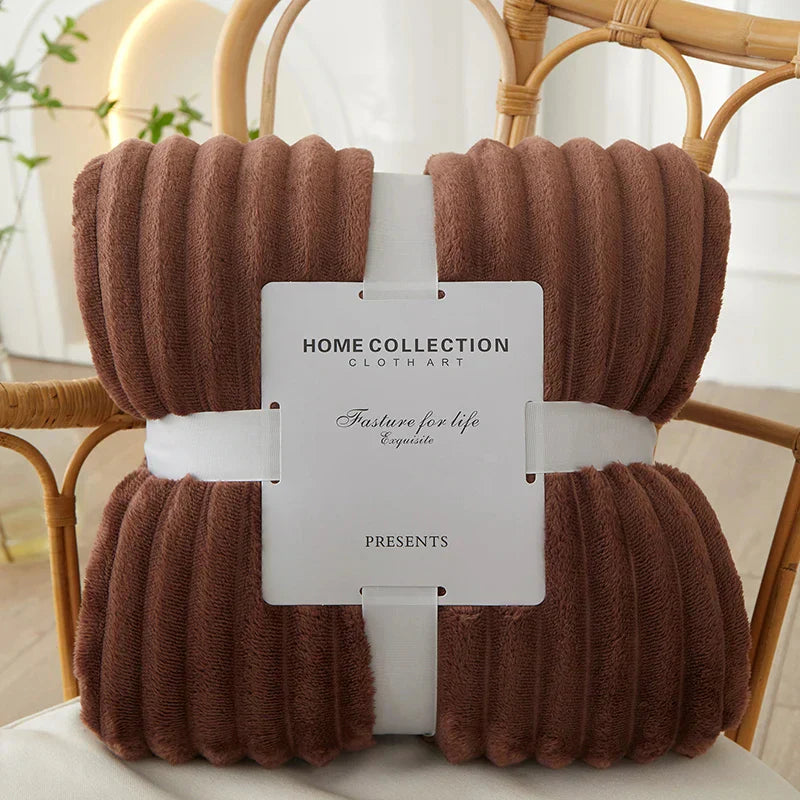Bredstribet flonel-fleece tæppe - CozyStripe