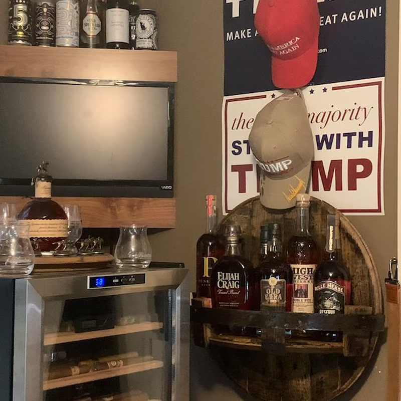 Bourbon Whiskey hylder i egetræ – Oakspire