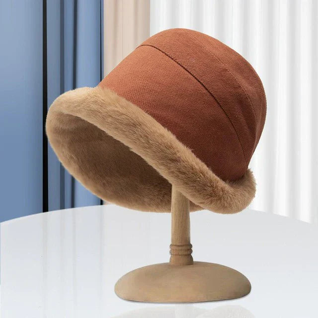 Trendy vinterhue til damer - FrostChic