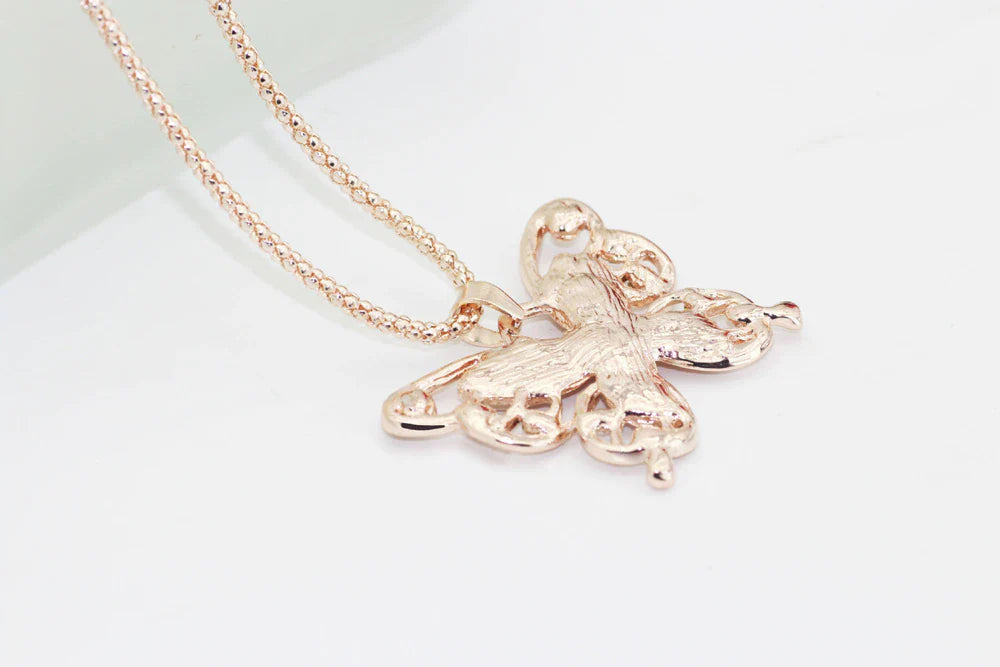 Schmetterlingsanhänger Halskette, Roségold, filigran, Damen Schmuck, elegantes Design