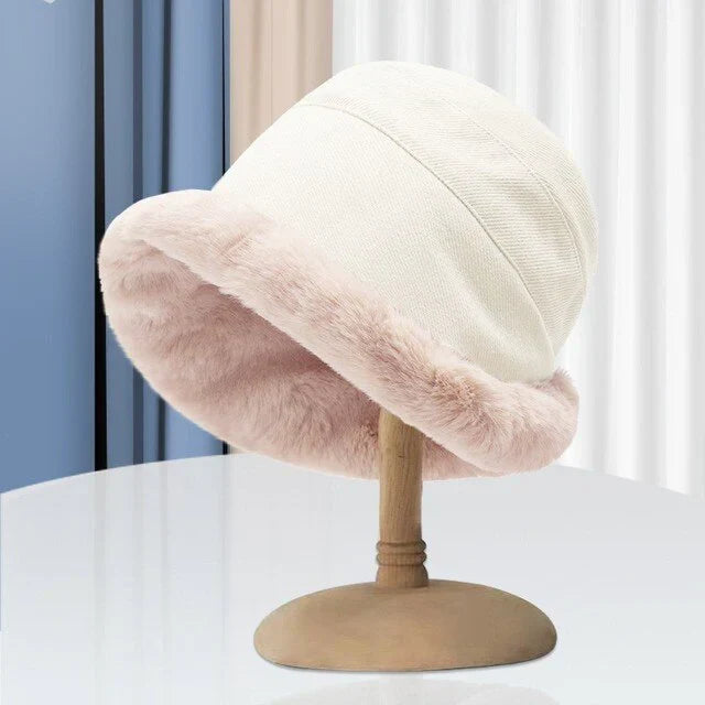 Trendy vinterhue til damer - FrostChic