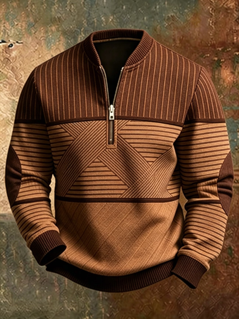 Sweater med halv lynlås i brune og karamelfarvede nuancer med geometriske striber, ribkant og albuepatches, set forfra. 4