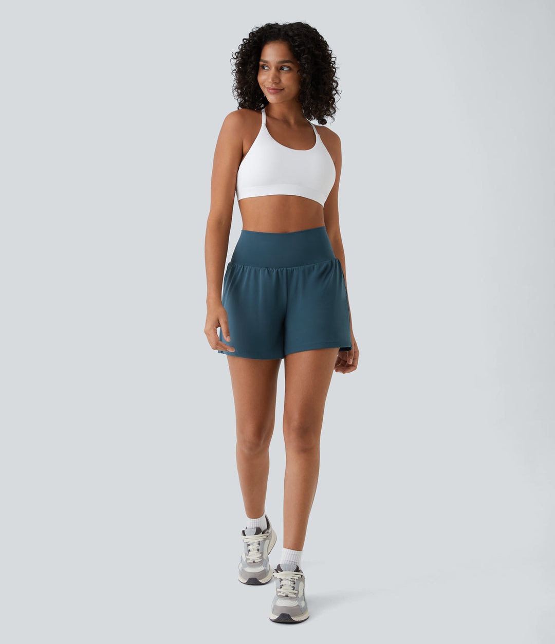 Åndbare & hurtigtørrende high-waist træningsshorts til damer – Mirabella
