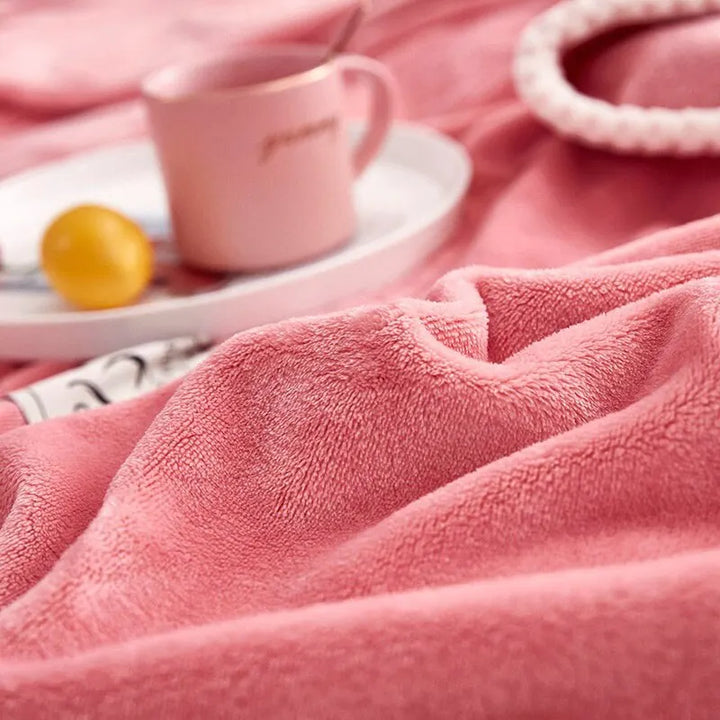 Lyserødt flonel- og fleece-tæppe - BlushCozy