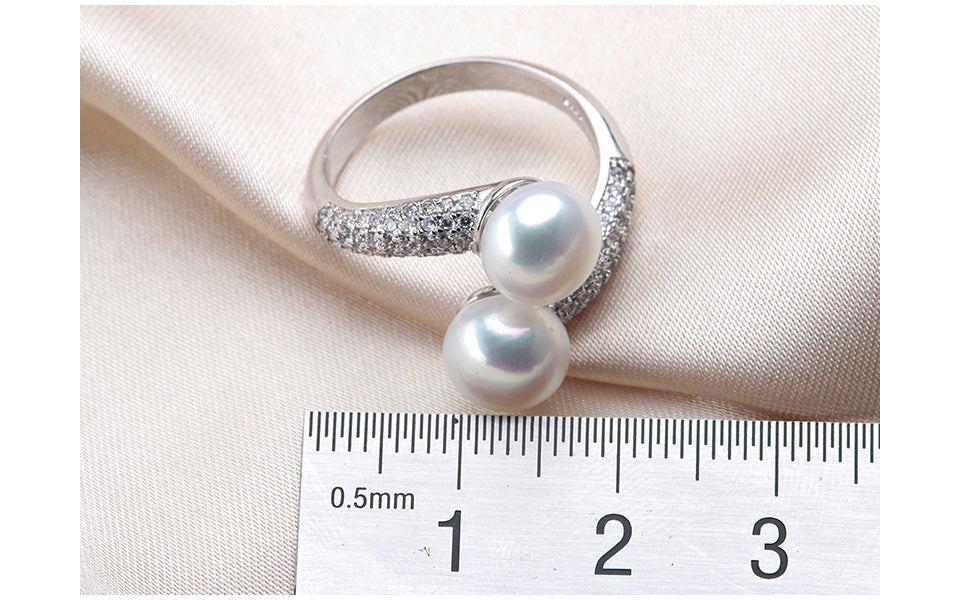 Silberring mit zwei weißen Perlen und Zirkonia, Schmuck, elegant, Damenring, Geschenkidee.