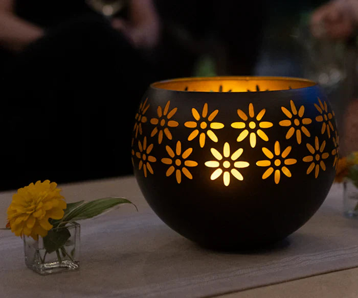 Blomstermønster stearinlyslampe - FloraGlow