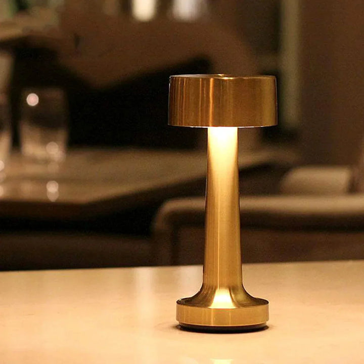 Moderne Bordlampe - SleekGlow