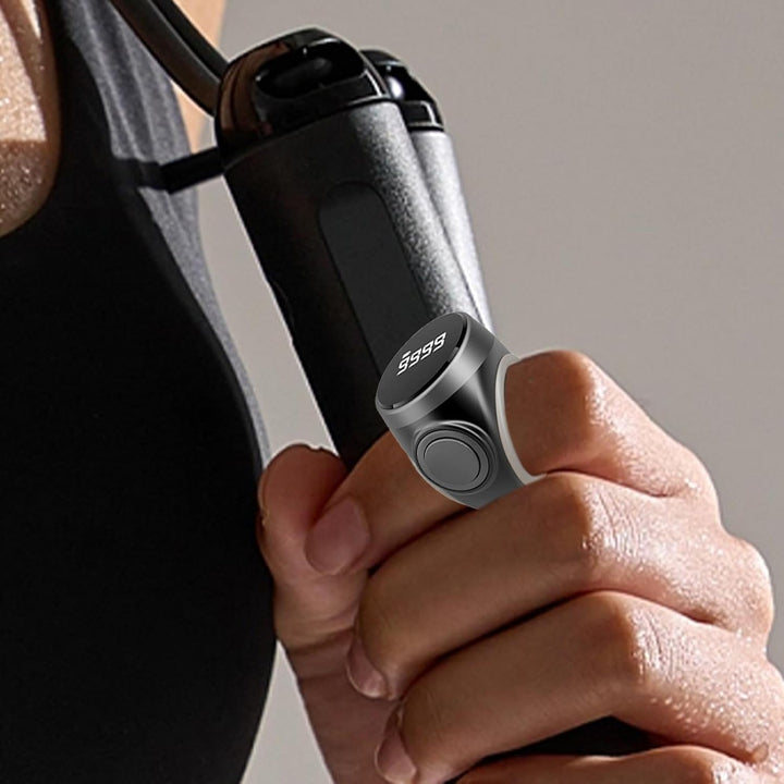 4-cifret genopladelig digital fingertællerring – Calmero