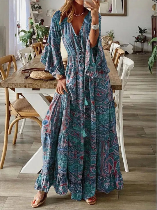 Boho-maxi-kjole med flydende pasform og detaljer – Amira