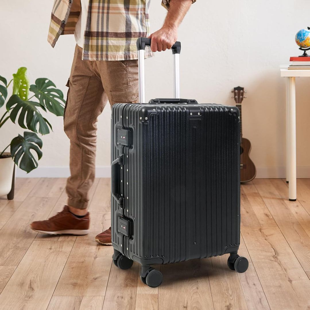 Håndbagage med aluminiumsramme, TSA-lås og støjsvage hjul.