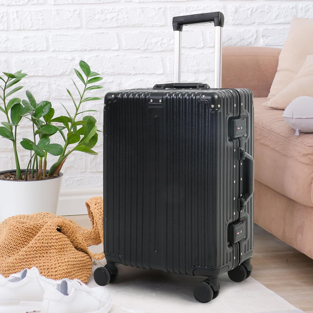 Håndbagage med aluminiumsramme, TSA-lås og støjsvage hjul.