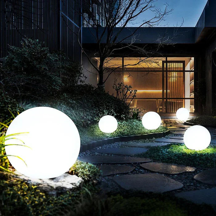 Kugleformet havebelysning - GlowSphere