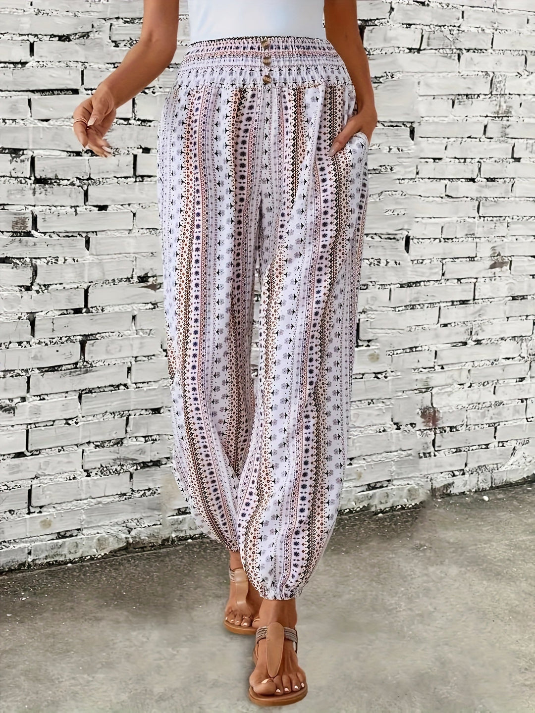 Boho high-waist damebukser med print og smocket linning – Linara