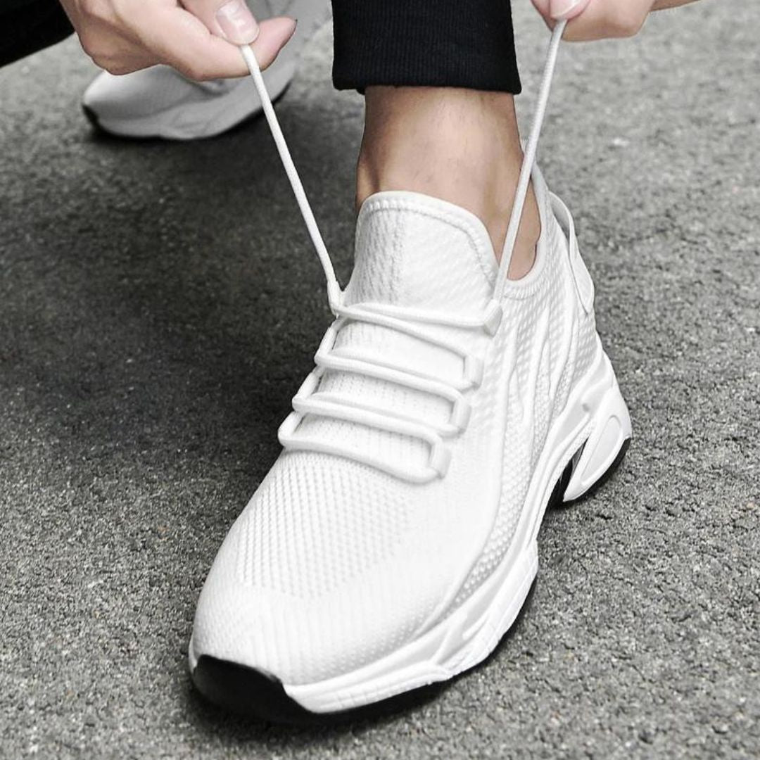 Diskret forhøjende herresneakers med stil – MaxLift Boost