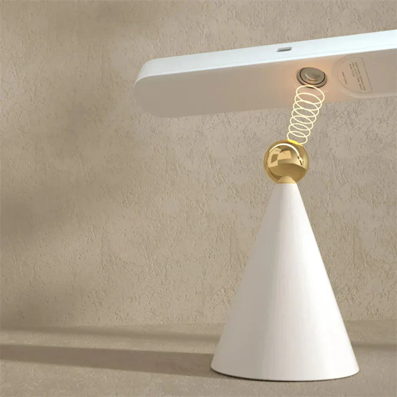 Stilfuld Bordlampe - Luminza