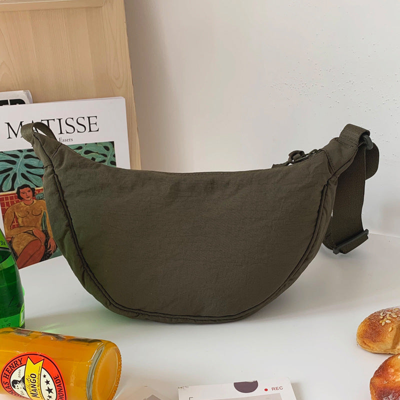 Stilfuld Halvmåne Crossbodytaske - Luna