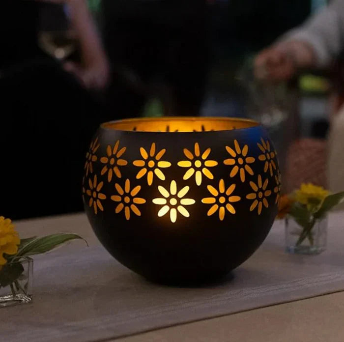 Blomstermønster stearinlyslampe - FloraGlow